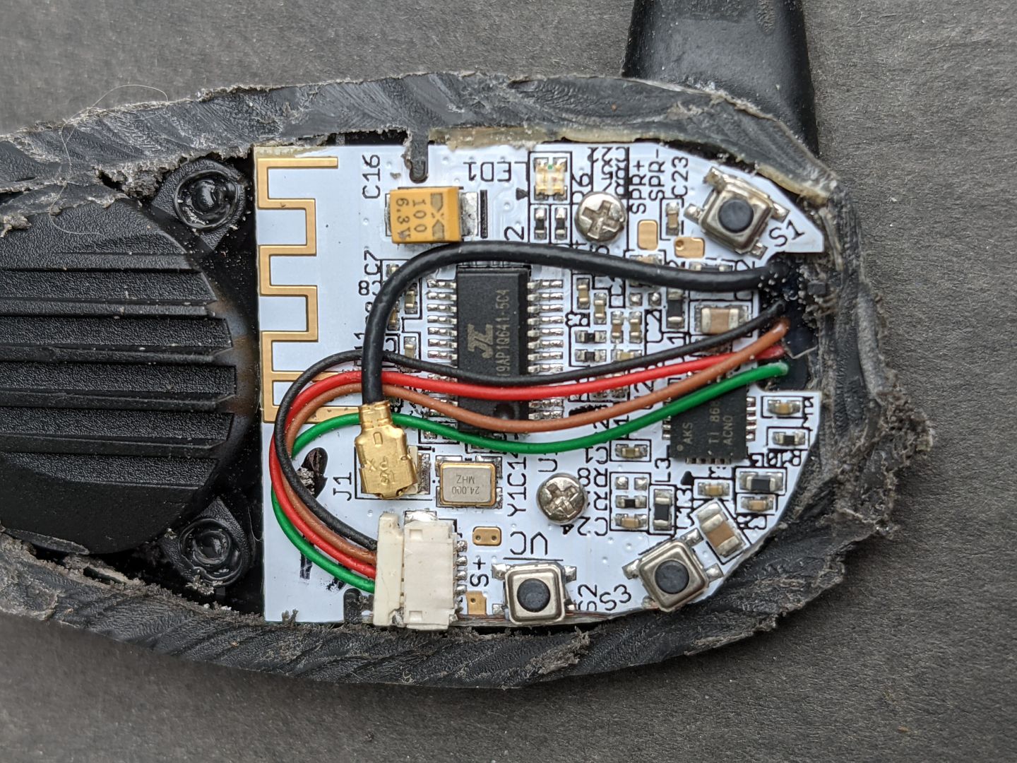 FinisAmnisTearDown Antenna Design and Testing